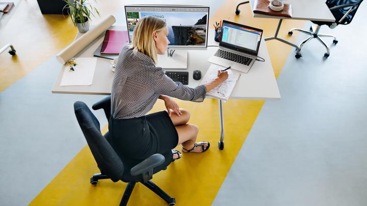 Actual product image HP Elite E223d (1920 x 1080 pixels, 21.50")