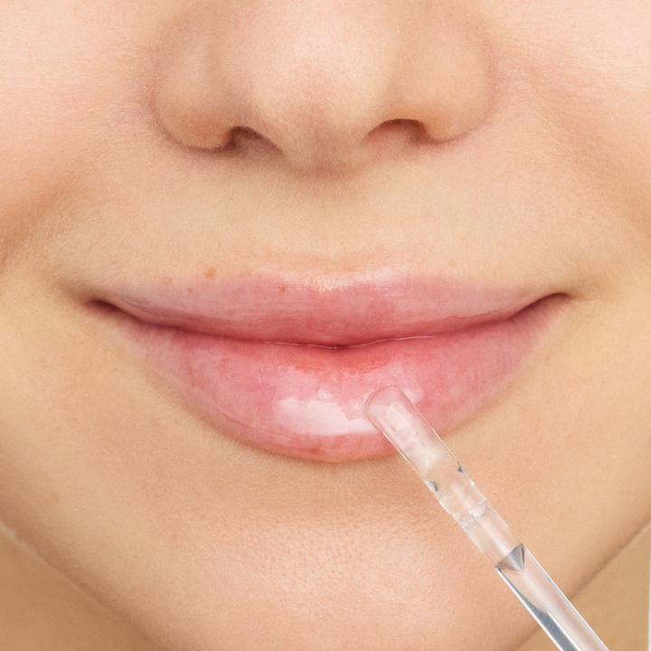 Immagine prodotto essence what the fake! GLASS SHINE PLUMPING LIP FILLER (01 Oh So Glassy)