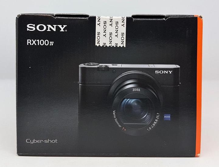Actual product image Sony Cyber-shot DSC RX100 IV (24 - 70 mm, 20.10 Mpx, 1")