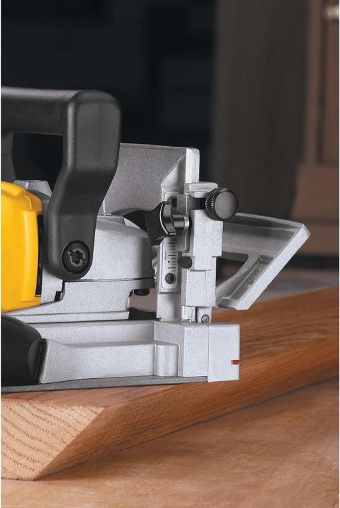 Image du produit DeWalt DW682K