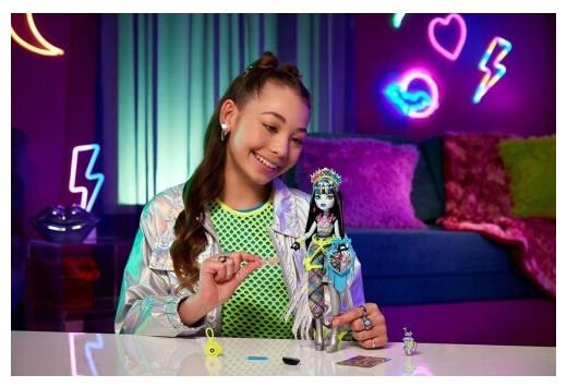Actual product image Monster High Monster Fest Frankie