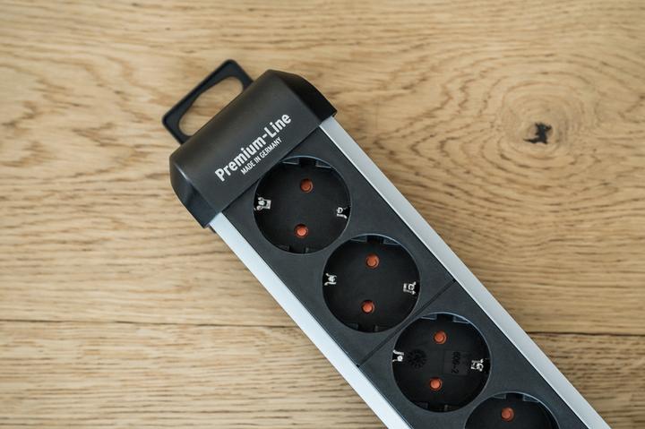 Actual product image Brennenstuhl Premium-Protect-Line (6 x, USB, 3 m)