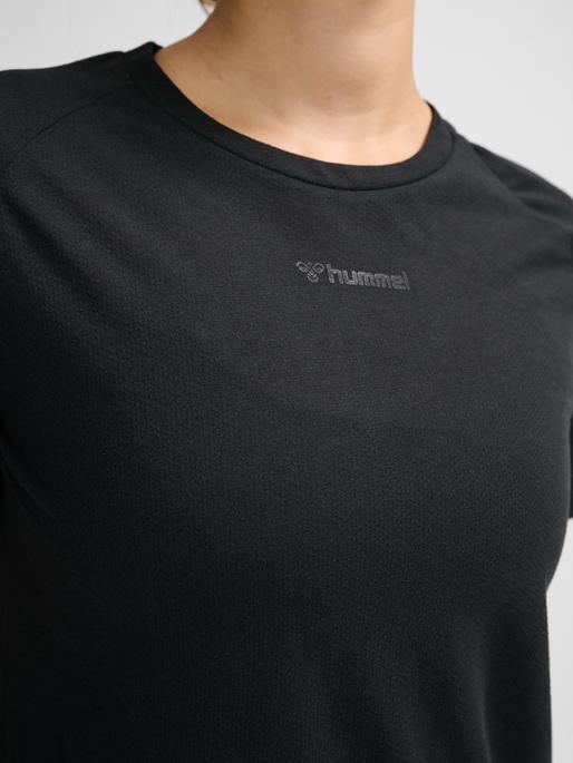 Actual product image hummel Mt Vanja T-Shirt (S)