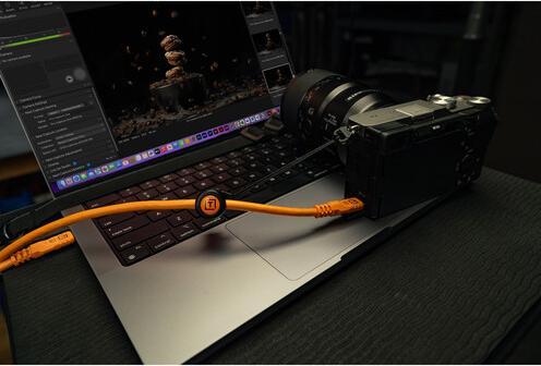 Produktbild Tether Tools TetherPro USB-C Optima 10G rechts orange 4,6m (4.60 m, USB 3.2 Gen 2)