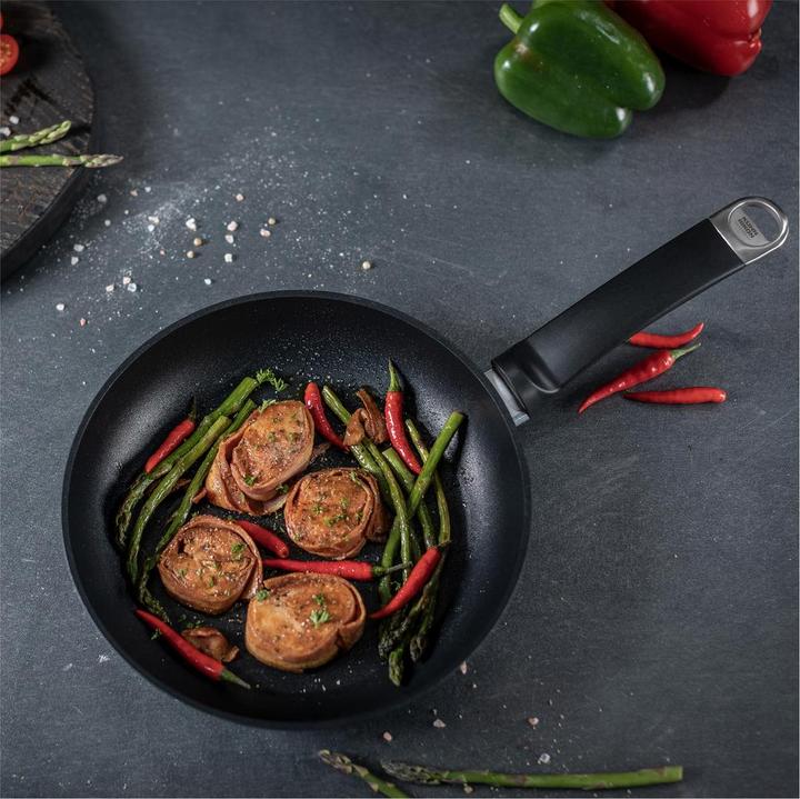 Actual product image Kuhn Rikon Titanio Star frying pan - Ø 28 cm (28 cm, Frying pan, Aluminium)