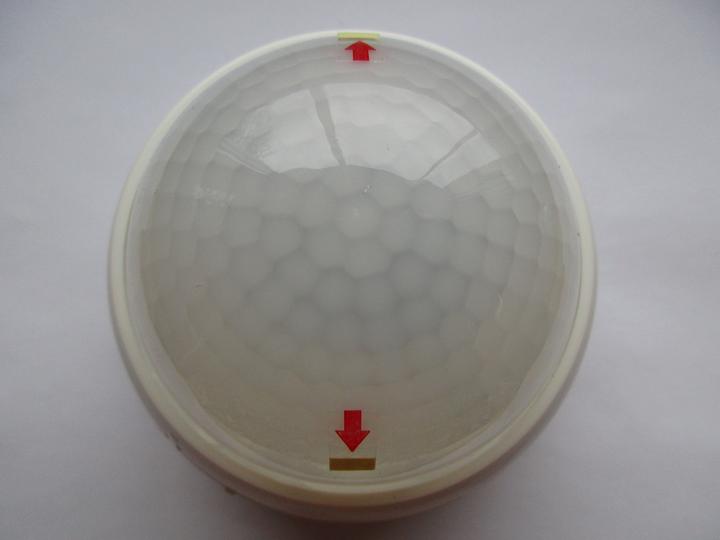 Produktbild BEG 92442 Präsenzmelder PD4-S-K-AP RAL9010 (20 m)