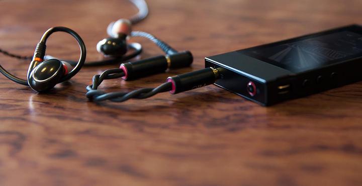 Actual product image FiiO BL35