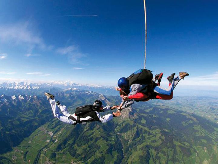 Image du produit Smartbox Découvrez la France vue du ciel: 1 saut en parachute en tandem pour 1 personne (1 pers.)