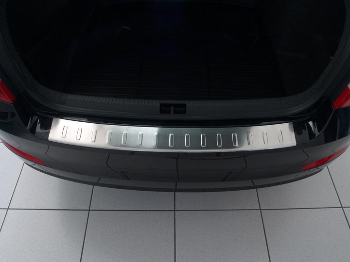 Actual product image Avisa Stainless steel bumper protection for Skoda Octavia Sedan from 2013 to 2020 (Rear)