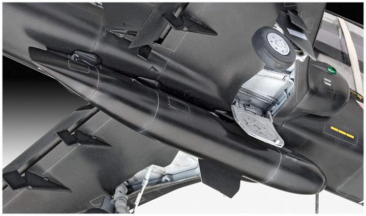 Actual product image Revell BAe Hawk T2