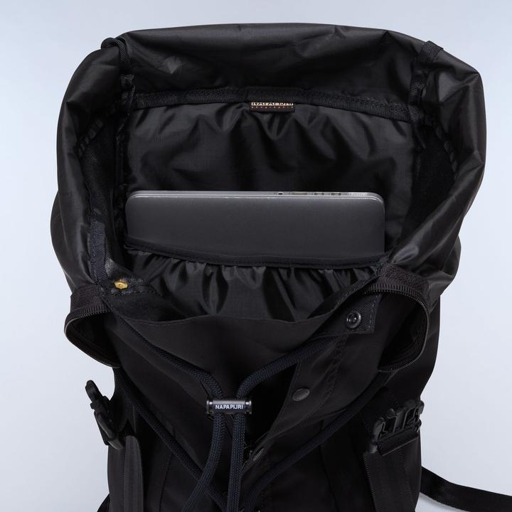 Actual product image Napapijri Signa Daypack 46 cm Laptopfach (29 l)