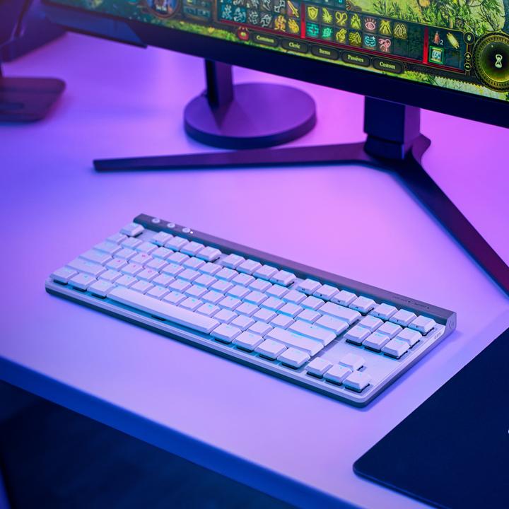 Actual product image Logitech G515 Lightspeed TKL (DE, Wireless, Cable)