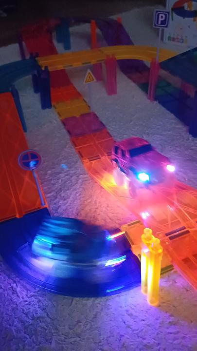 Productafbeelding PicassoTiles Racewagen Track Set