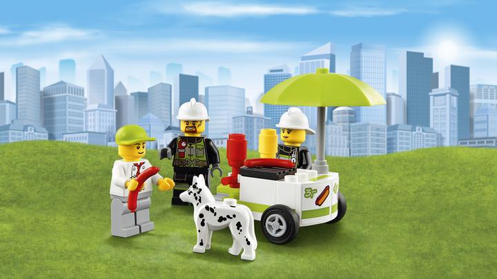 Produktbild LEGO City Grosse Feuerwehrstation (60110, LEGO City)