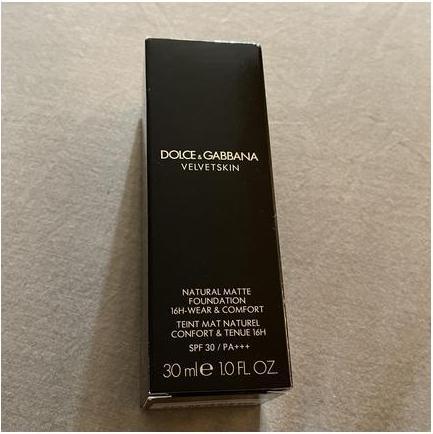 Actual product image Dolce & Gabbana Velvetskin matting liquid make-up ( Natura l Matte Foundation) 30 ml (210 Cream)