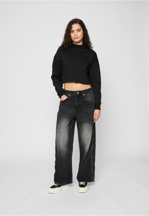 Actual product image Urban Classics Ladies Cropped Oversized Sweat High Neck Crew - 14225 (5XL)