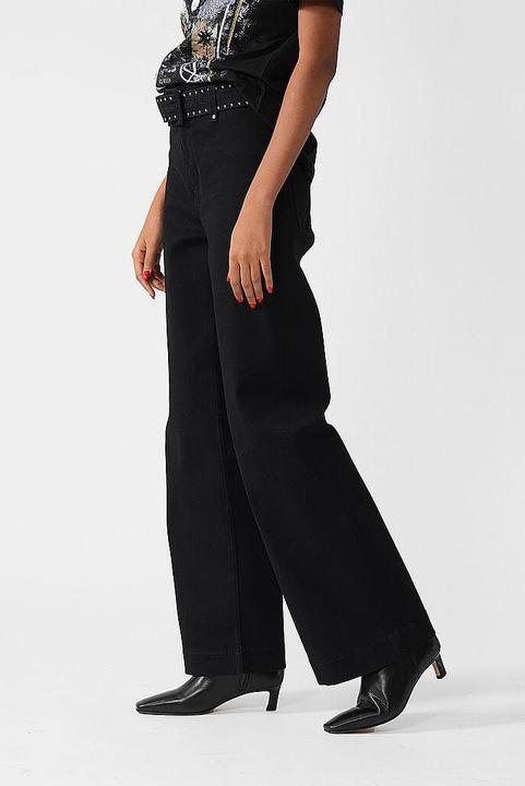 Actual product image Guess Dakota (26)
