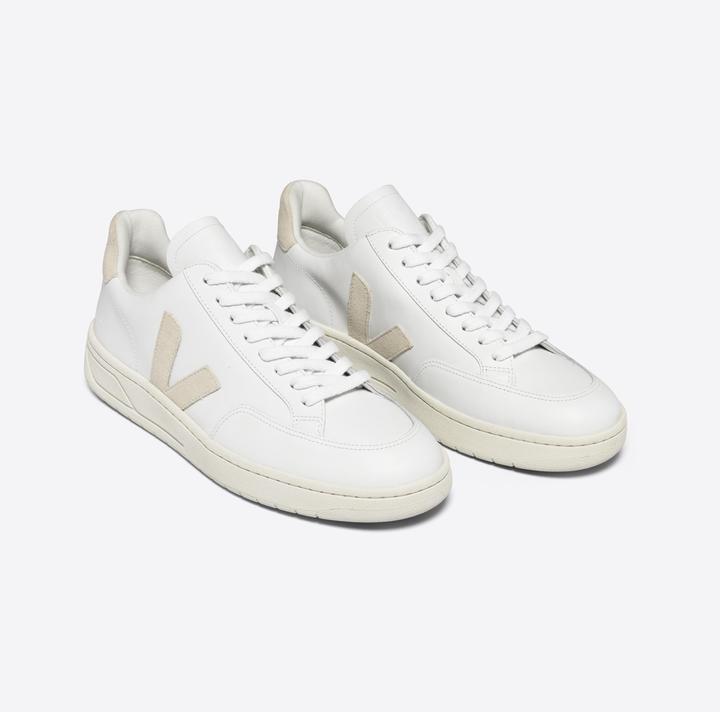 Actual product image Veja V-12 (40)