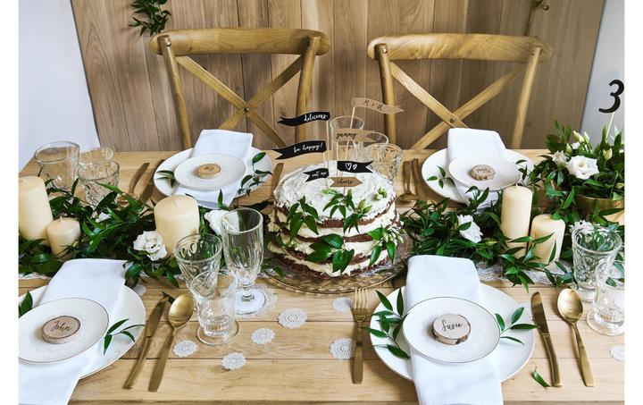 Produktbild Partydeco Tischkarte Holzscheibe Ø 4.5-6.5 cm H: 1 cm, 20 Stück, Braun