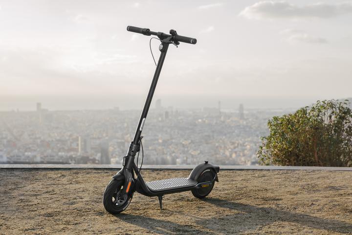 Image du produit Segway-Ninebot F2 D (20 km/h, 40 km, 400 W)