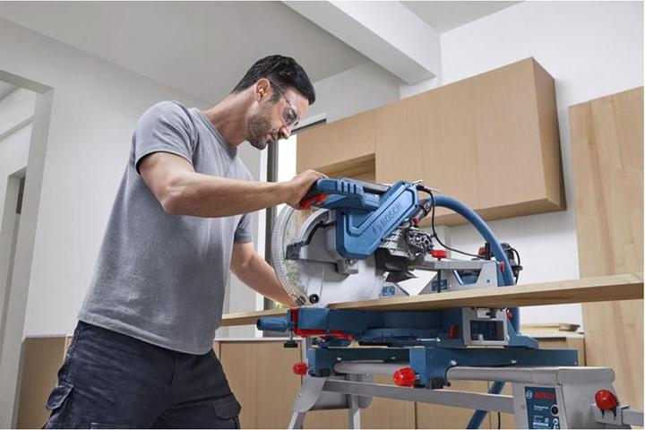 Produktbild Bosch Hausgeräte GCM 340-305 D Kapp- und Zugsäge (0.601.B60.030)