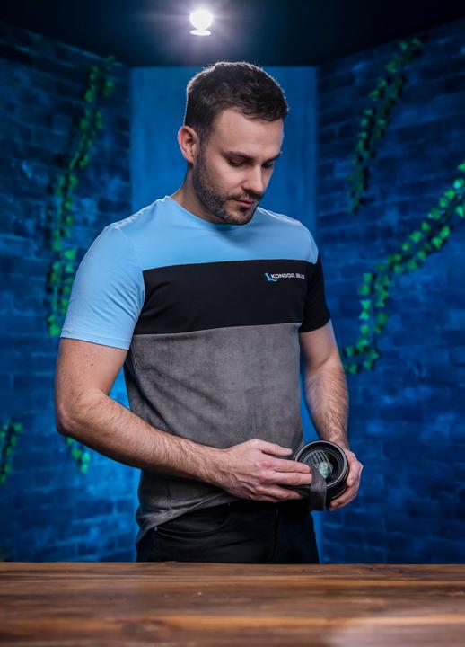Produktbild Kondor Blue Premium Microfiber Lens Cleaning T-Shirt, Short Sleeve M