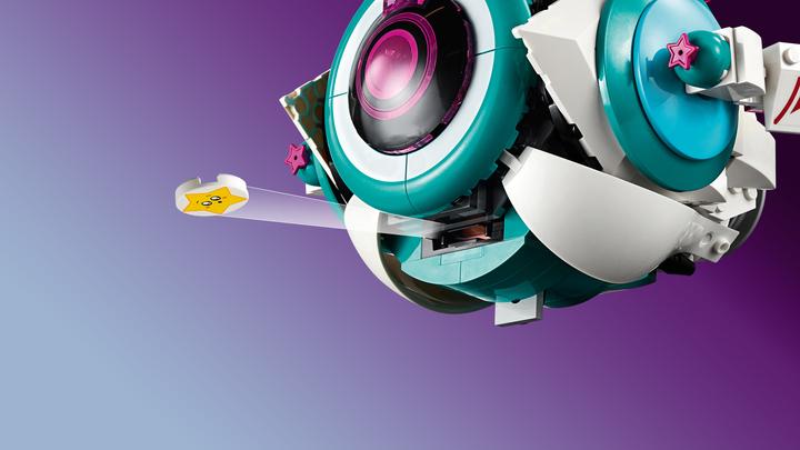 Actual product image LEGO Sweet Mishmash Systar Spaceship (70830)