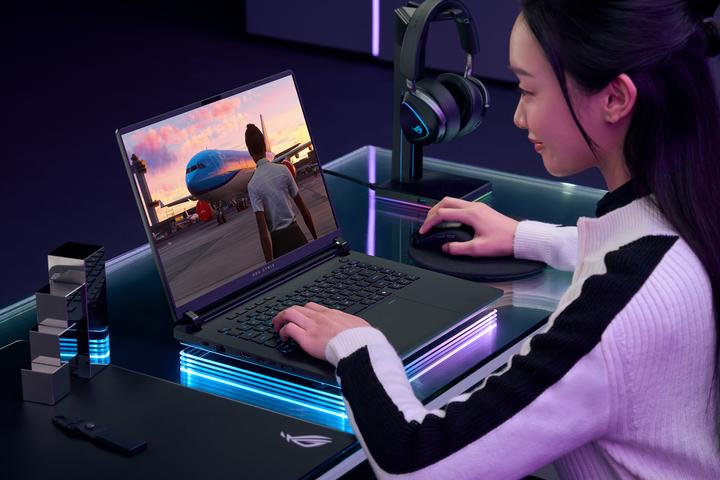 Actual product image ASUS ROG Strix SCAR 16 G635LX-RW042W 16 Copilot+ gaming laptop (G635LX-RW042W) (16", Intel Core Ultra 9 275HX, 64 GB, 2000 GB, Eng. Int.)