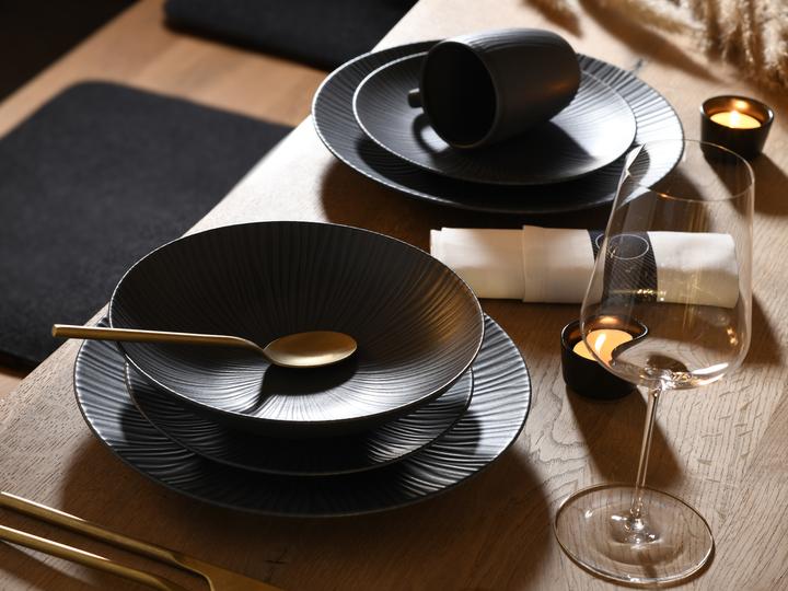 Actual product image CreaTable Vesuvio (16 Piece)