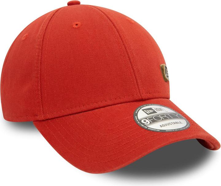 Actual product image New Era 9Forty Strapback Cap - METAL PIN BADGE rusty red
