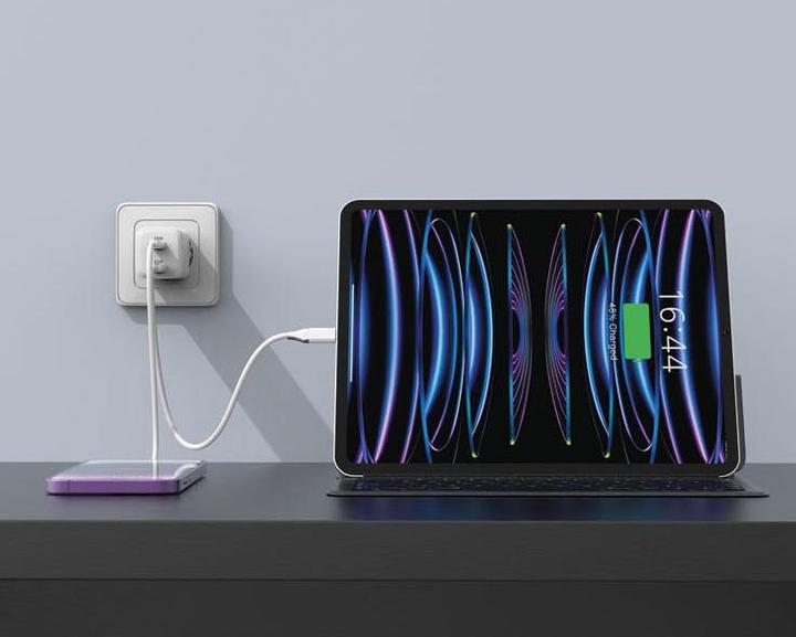 Actual product image LMP USB-C GaN Dual-Port Power Adapter 35W - Compact (35 W)