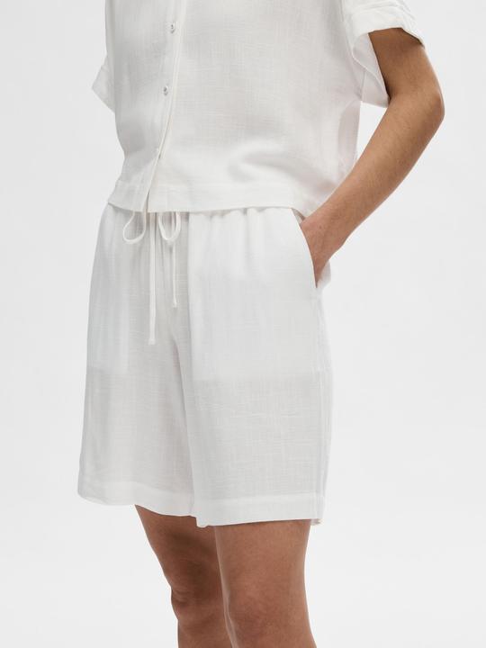 Image du produit Selected Femme Short taille moyenne (Bande de fréquences 38 (2600 MHz))