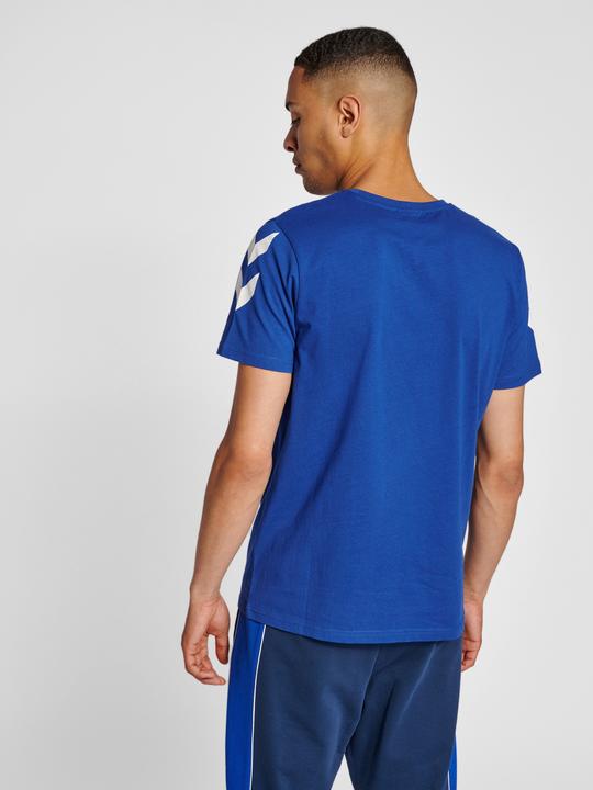 Actual product image hummel Legacy Chevron T-Shirt (L)