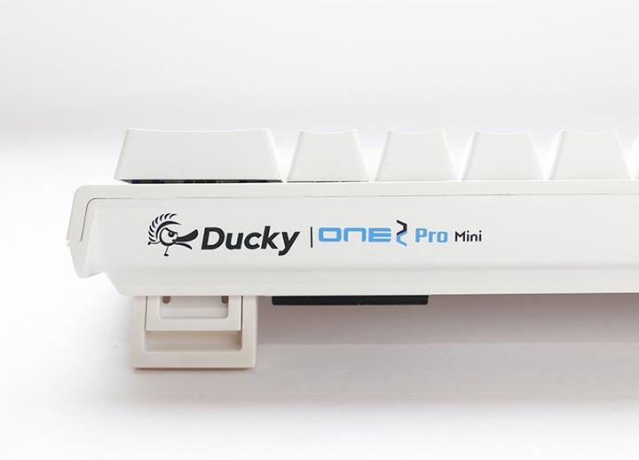 Produktbild Ducky One 2 Pro Mini White Edition Gaming Tastatur, RGB LED - Kailh Red (DE, Kabelgebunden)