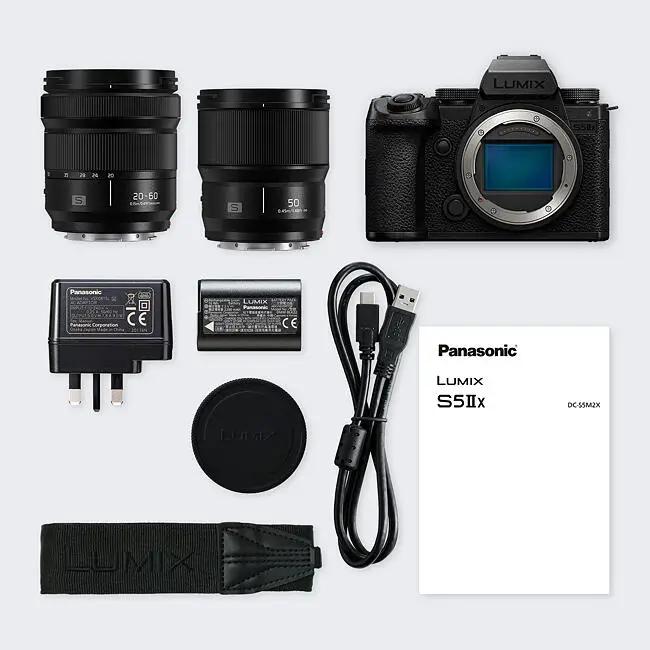 Image du produit Panasonic Lumix S5 Mark II X + S 20-60mm f3,5-5,6 + S 50mm f1,8 (20 - 60 mm, 24.20 Mpx, Plein format)