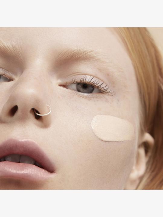Actual product image Yves Saint Laurent All Hours Foundation Light Cool 1 fl 25 ml (No. 01 - Light Cool)