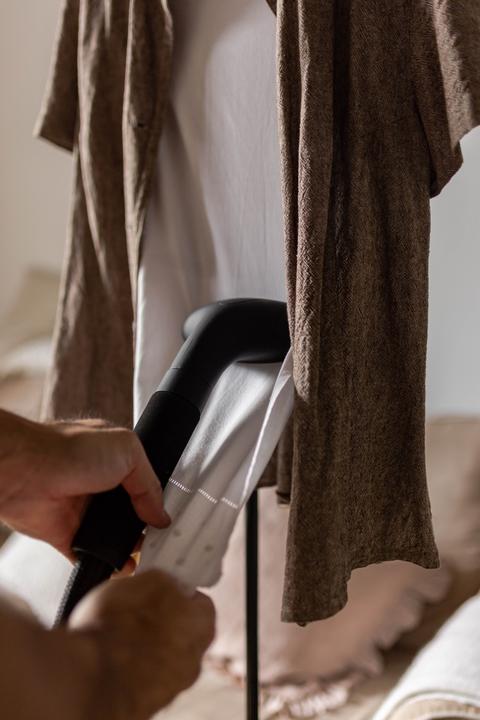 Actual product image SteamOne Vertical steam straightener MINILYS-MIC (2000 W, 42 g/min)