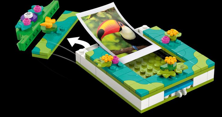 Actual product image LEGO Mirabel's photo frame and jewellery box (43239, LEGO Disney)