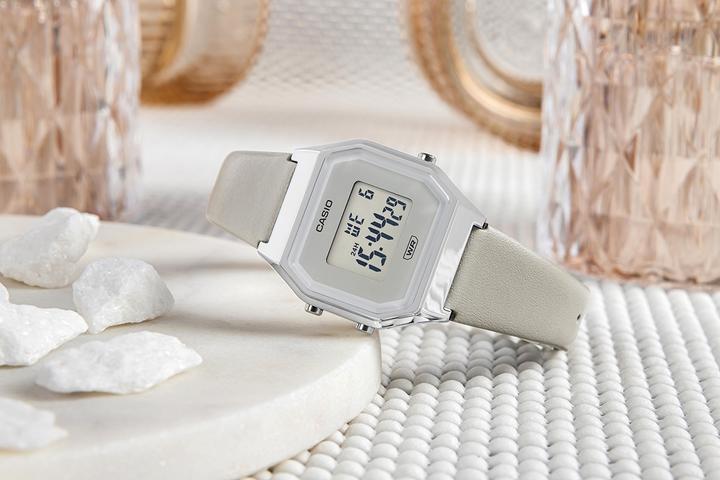 Image du produit Casio Retro Vintage - LA680WEL-8EF (Montre numérique, 28 mm)