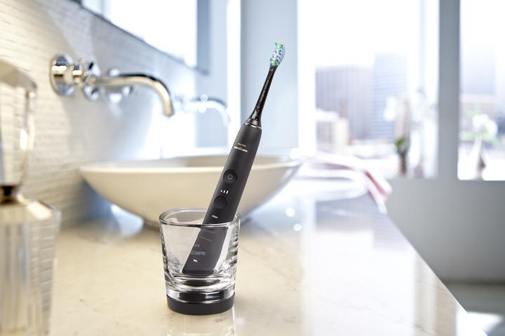 Actual product image Philips Sonicare DiamondClean 9000 (Sonic toothbrush)