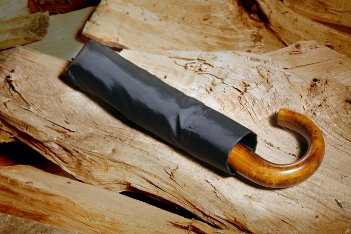 Produktbild Strotz Carbon Steel mit Holzgriff Swiss Made