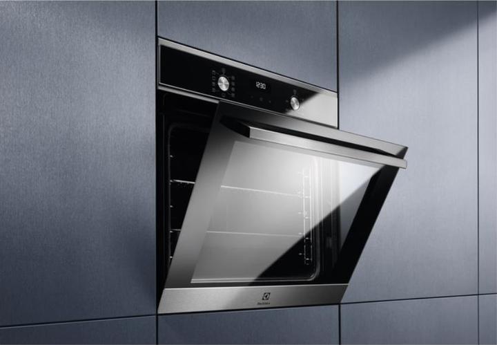 Actual product image Electrolux EOF5H40BX