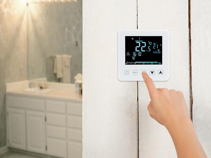 Actual product image Revolt Wall thermostat for floor heating with LCD and touch buttons