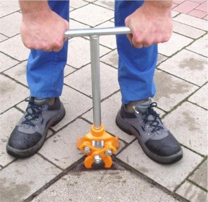 Produktbild Lancier Deckelhebezange mit Spindel, 535 mm (535 mm)