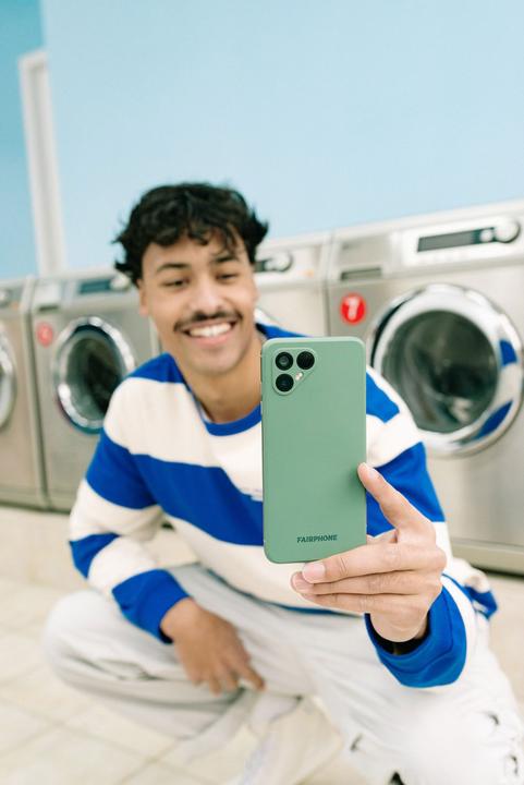Actual product image Fairphone 4 (256 GB, Green, 6.30", SIM + eSIM, 48 Mpx, 5G)