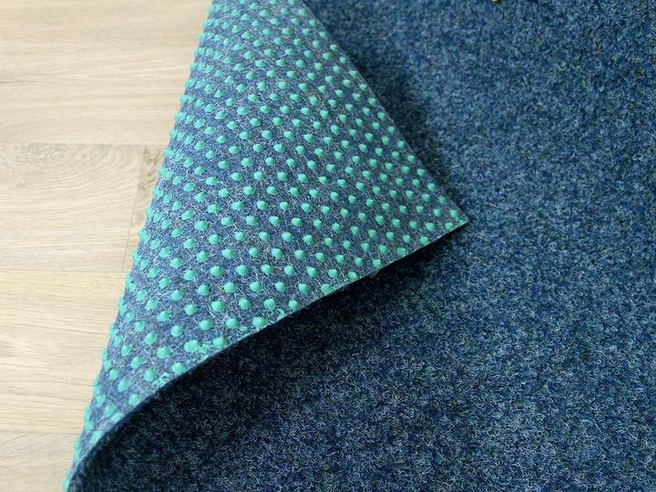Actual product image Snapstyle Artificial grass carpet with pimples Kingston (50 x 400 cm)