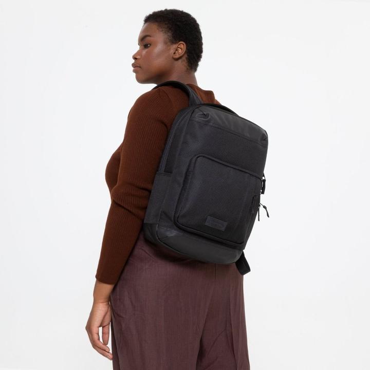 Actual product image Eastpak TecumCNNCT Coat (20 l)