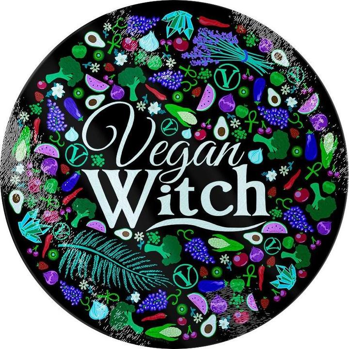 Actual product image Grindstore Vegan Witch glass chopping board