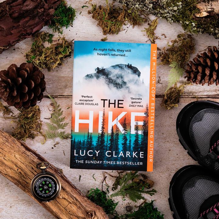 Produktbild The Hike (Englisch, Lucy Clarke, 2023)