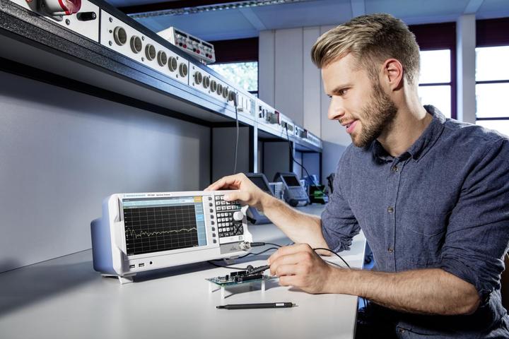 Produktbild Rohde & Schwarz FPC1000 (Analysator)